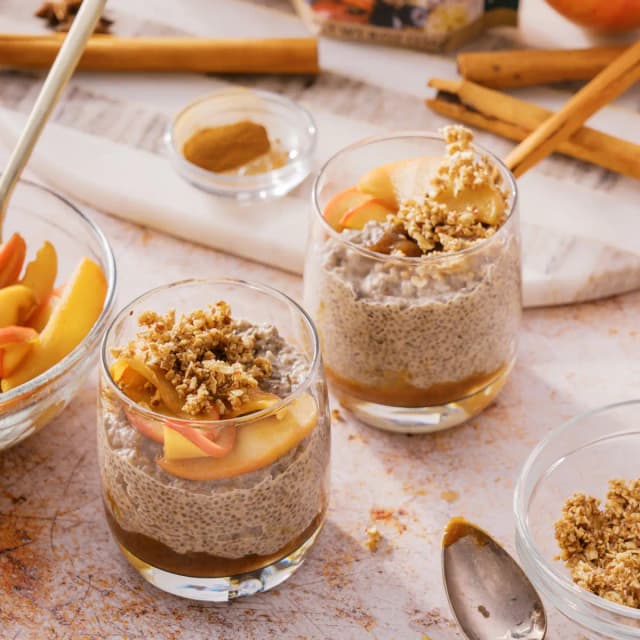 Apple Crumble Chia Pudding